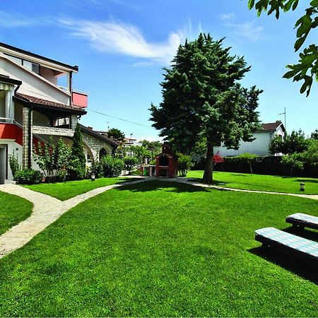 2 Bedroom Beautiful Apartment In Savudrija Zewnętrze zdjęcie
