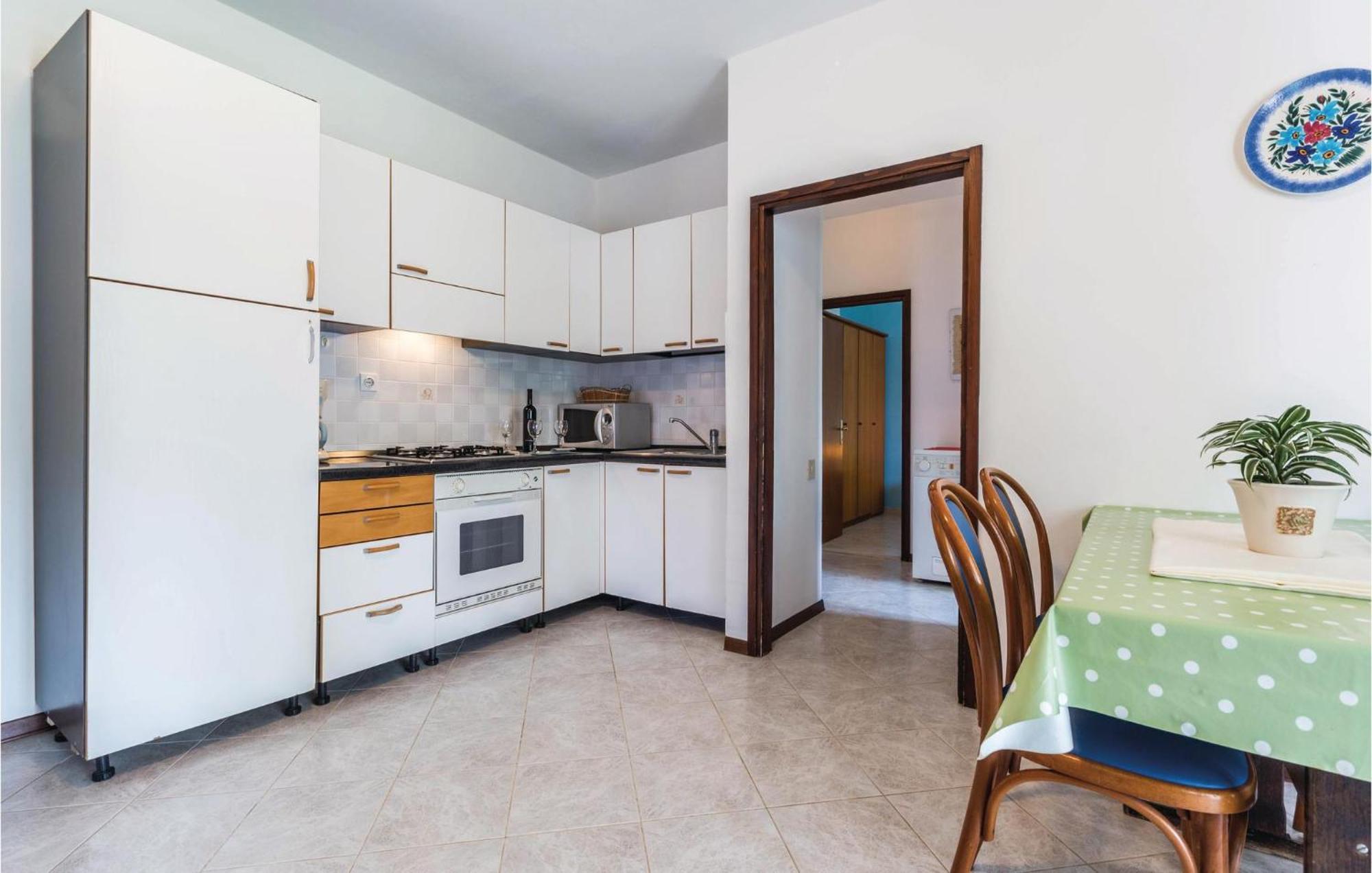 2 Bedroom Beautiful Apartment In Savudrija Zewnętrze zdjęcie